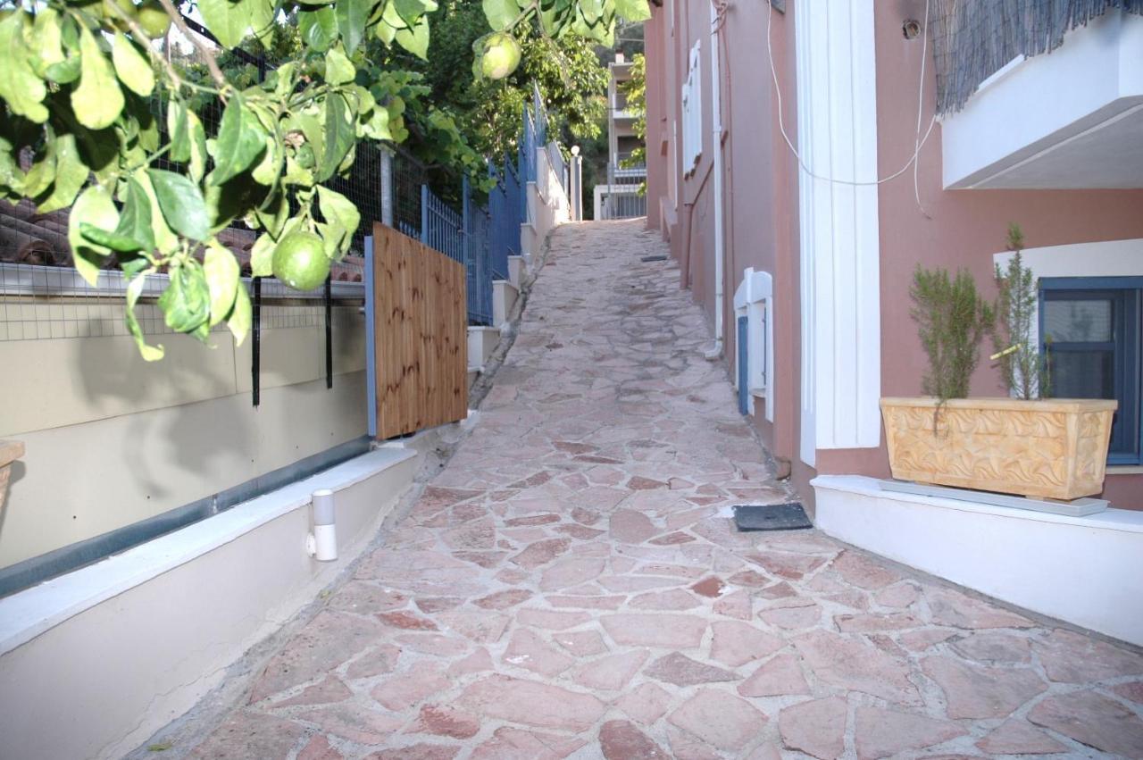 A L' Aise Studios Apolpaina Exteriör bild